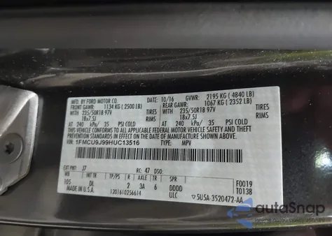 2017 Ford Escape Titanium из США, поврежденный, VIN 1FMCU9J99HUC13516